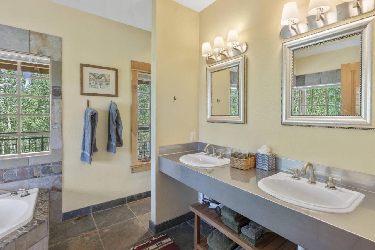 Willa Hughes Ranch - Wilson Mesa, 70 Acres With Views Upon Views Placerville Zewnętrze zdjęcie